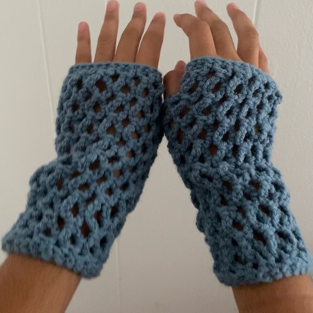 fingerless net crochet gloves-blue